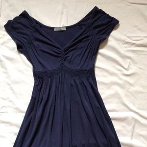 Cute v neck flowy navy dress